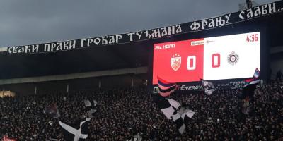 obostrane-provokacije:-“grobari”-unstili-semafor-na-“marakani”,-zvezdini-navijaci-pominju-tudmana-(video) obostrane-provokacije:-“grobari”-unstili-semafor-na-“marakani”,-zvezdini-navijaci-pominju-tudmana-(video)