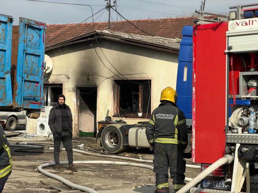 zapalila-se-kuca-u-bolecu:-vatrogasci-se-izborili-s-vatrenom-stihijom zapalila-se-kuca-u-bolecu:-vatrogasci-se-izborili-s-vatrenom-stihijom