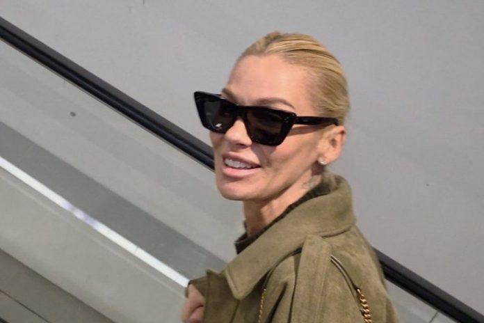 sok-na-aerodromu!-natasu-bekvalac-sacekala-zver-na-cetiri-tocka-–-nas-paparaco-sve-snimio,-evo-ko-je-za-volanom!-(galerija)