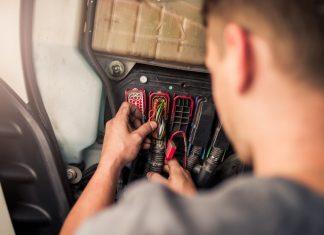 Bez fabrike i skupe opreme! Mladić iz sela Štitarice sam napravio električni trotinet: Sve konstruisao u svojoj radionici (FOTO) bez-fabrike-i-skupe-opreme!-mladic-iz-sela-stitarice-sam-napravio-elektricni-trotinet:-sve-konstruisao-u-svojoj-radionici-(foto)