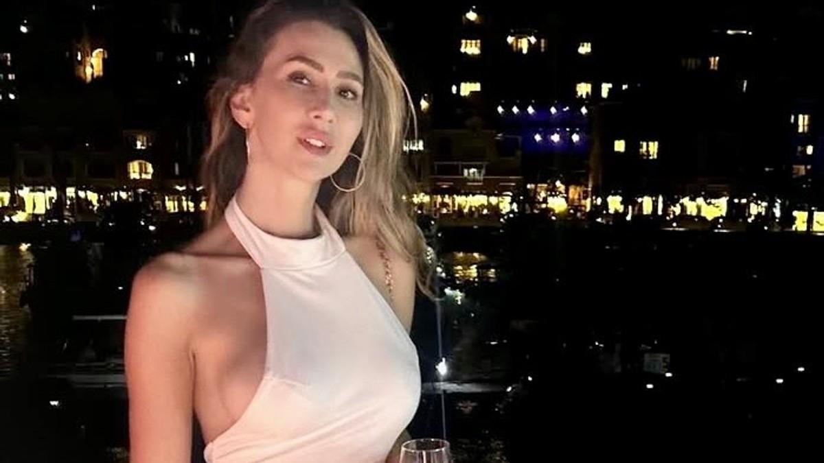 sok-usred-programa!-mirjana-pajkovic-pokazala-masku-macke-iz-svog-intimnog-snimka:-da,-moja-je!-(video) sok-usred-programa!-mirjana-pajkovic-pokazala-masku-macke-iz-svog-intimnog-snimka:-da,-moja-je!-(video)