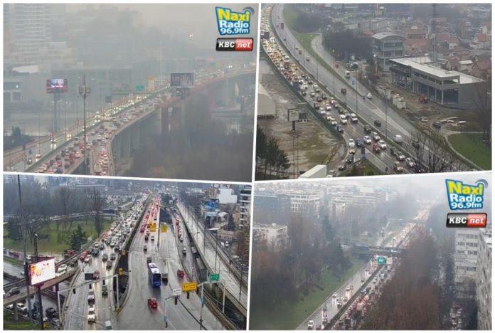 na-gazeli-krkljanac,-duge-kolone-na-autokomandi-i-brankovom-za-novi-beograd!-saobracaj-mili,-ali-sve-tece!-kisa-ne-prestaje-da-lije-(foto)