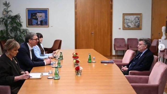 vucic-sa-predsednikom-francuskog-instituta-za-medunarodne-odnose:-“srbija-ce-ostati-dosledna-principima-prava-i-pravde”