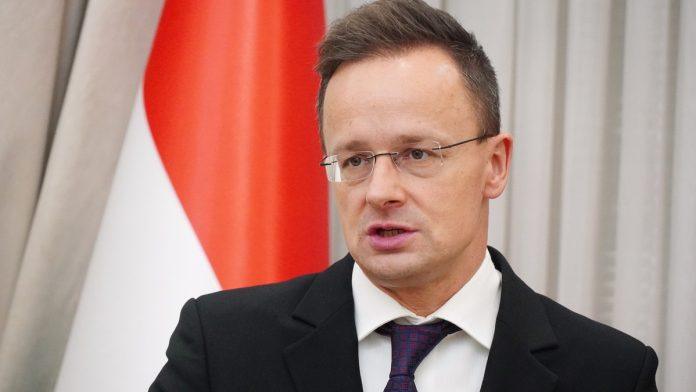 sijarto:-madarska-i-srbija-ubrzavaju-izgradnju-naftovoda