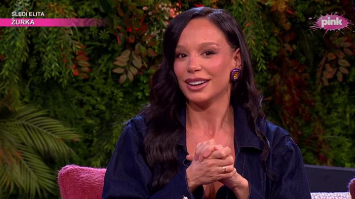 “dobila-sam-kritike-od-nenada,-oca-mog-deteta”-trudna-edita-aradinovic-u-emisiji-uzivo-progovorila-o-bivsem-partneru,-tu-je-i-njena-sestra-indi:-“cekam-devojcicu” “dobila-sam-kritike-od-nenada,-oca-mog-deteta”-trudna-edita-aradinovic-u-emisiji-uzivo-progovorila-o-bivsem-partneru,-tu-je-i-njena-sestra-indi:-“cekam-devojcicu”