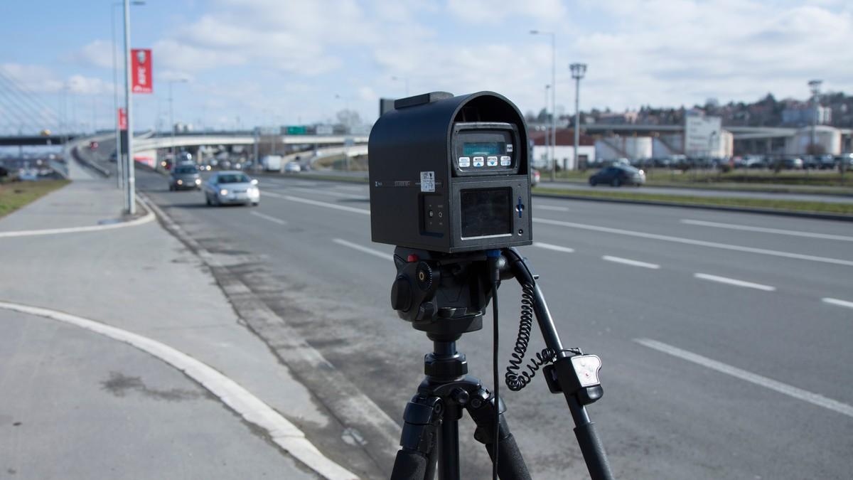 novi-super-radari-poceli-da-rade-na-30-lokacija-beleze-cak-9-prekrsaja-i-to-bez-prisustva-policije,-kazna-stize-automatski-na-kucnu-adresu novi-super-radari-poceli-da-rade-na-30-lokacija-beleze-cak-9-prekrsaja-i-to-bez-prisustva-policije,-kazna-stize-automatski-na-kucnu-adresu
