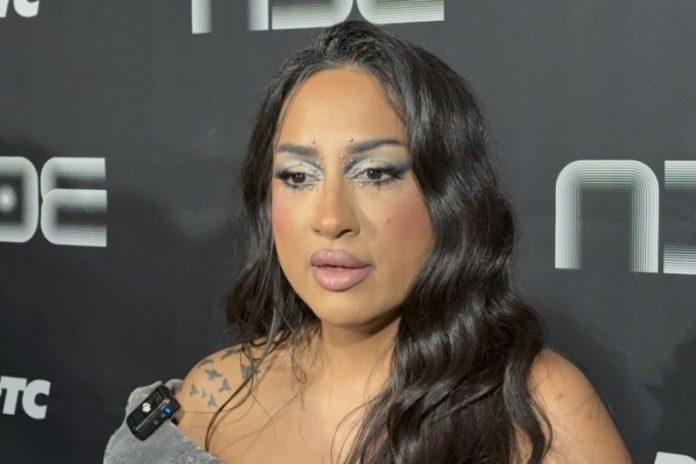 zejna-pukla-10.000-evra-na-nastup!-sinoc-visila-s-plafona,-a-pre-toga-imala-veliki-problem:-ako-pobedim,-spavam-kod…-(video)