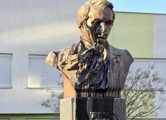 “Sramotan čin”: Oglasila se Ambasada Ukrajine u Beogradu povodom oštećenja spomenika Tarasu Ševčenku “sramotan-cin”:-oglasila-se-ambasada-ukrajine-u-beogradu-povodom-ostecenja-spomenika-tarasu-sevcenku