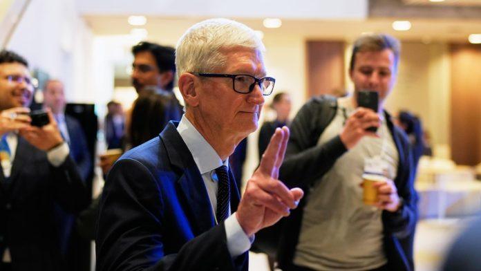 “to-bi-bila-apokalipsa”-tim-kuk-“spavao-sa-jednim-okom-otvorenim”-nakon-poverljivog-brifinga-cia-o-kini-i-tajvanu