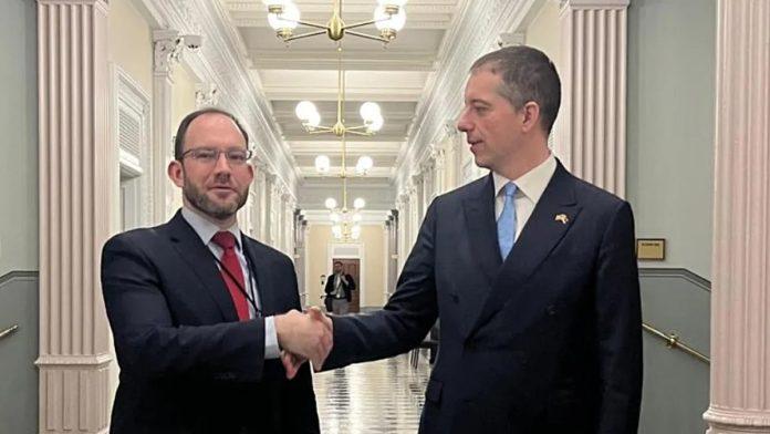 duric-sa-bejkerom:-srbija-spremna-da-podigne-partnerstvo-sa-sad-na-visi-nivo