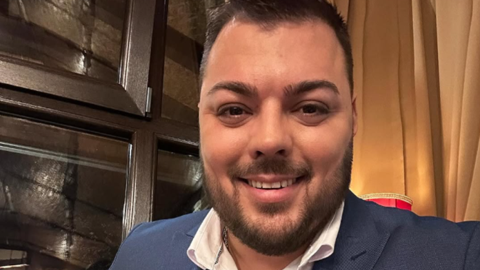 sloba-vasic-zavrsio-u-bolnici,-a-malo-ko-zna-da-se-godinama-bori-sa-anksioznoscu-“pocne-ubrzano-da-ti-lupa-srce,-nemas-vazduha”,-ovako-govorio-o-svemu