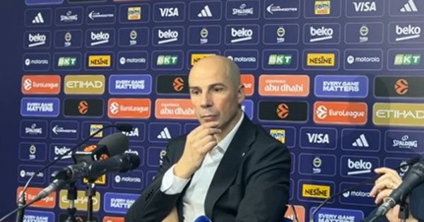 “ponosan-sam,-ali-nisam-srecan…”-penjaroja-ne-zamera-nista-igracima-posle-poraza-od-fenerbahce:-krivo-mi-je-sto-nismo-nagradeni “ponosan-sam,-ali-nisam-srecan…”-penjaroja-ne-zamera-nista-igracima-posle-poraza-od-fenerbahce:-krivo-mi-je-sto-nismo-nagradeni