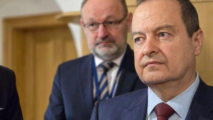 dacic-na-aparatima:-ima-obostranu-upalu-pluca