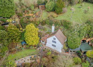 Pećinska kuća iz 1511. uklesana u stenu prodaje se za pola miliona evra: Tri spavaće sobe, 10.000 kvadrata placa i moderan luksuz (FOTO) pecinska-kuca-iz-1511-uklesana-u-stenu-prodaje-se-za-pola-miliona-evra:-tri-spavace-sobe,-10.000-kvadrata-placa-i-moderan-luksuz-(foto)