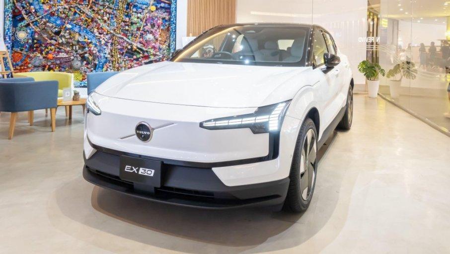 volvo-hitno-povlaci-vise-od-40.000-automobila:-evo-koji-su-razlozi volvo-hitno-povlaci-vise-od-40.000-automobila:-evo-koji-su-razlozi