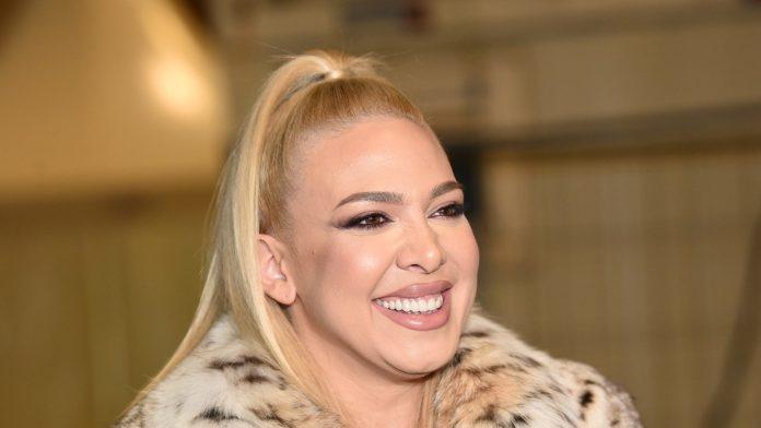 (foto)-ljube-se,-a-tu-je-i-plavo-srce-milica-todorovic-zaintrigirala-novom-objavom-nakon-skandala-zbog-veze-sa-ozenjenim