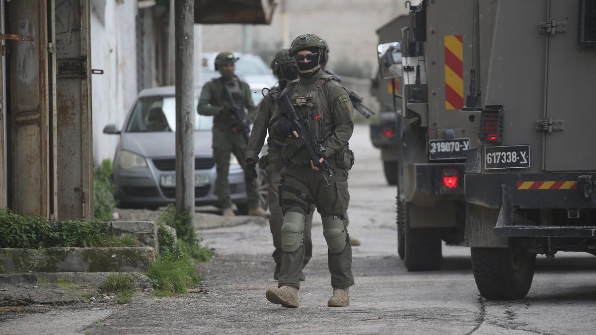 izraelski-vojnici-upucali-decaka-i-nisu-dali-lekarima-da-pridu?!-napravili-kordon-oko-njega-dok-je-umirao-u-agoniji:-“krvario-je-45-minuta”-(foto,-video) izraelski-vojnici-upucali-decaka-i-nisu-dali-lekarima-da-pridu?!-napravili-kordon-oko-njega-dok-je-umirao-u-agoniji:-“krvario-je-45-minuta”-(foto,-video)