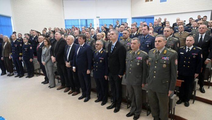 “srpsko-vojno-skolstvo-je-vec-u-19.-veku-postavilo-visoke-standarde”-ministar-gasic-prisustvovao-obelezavanju-dana-univerziteta-odbrane