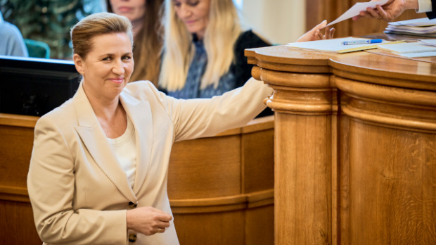 Данци-излазе-на-превремене-изборе-–-како-је-Гренланд-помогао-премијерки-да-поправи-имиџ Данци-излазе-на-превремене-изборе-–-како-је-Гренланд-помогао-премијерки-да-поправи-имиџ