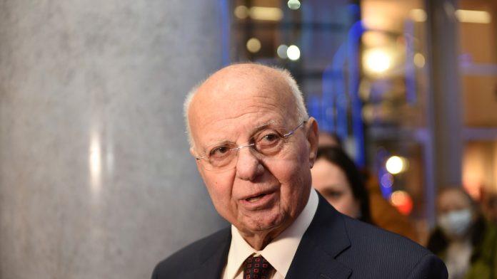 (video)-“volim-ga-kao-sina”-toma-fila-o-zdravstvenom-stanju-dacica:-“strasno-sam-se-potresao,-mora-da-bude-zdrav”