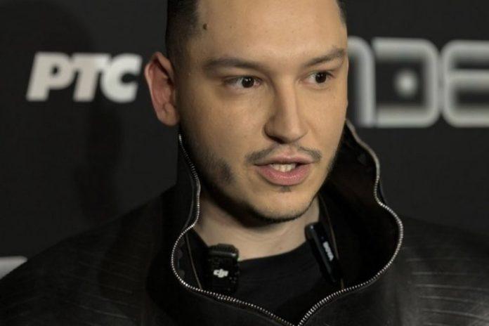 sok-pred-pocetak-pze,-marija-serifovic-mu-se-nije-ni-javila!-pevac-ocekivao-skandale,-pa-otkrio-sta-se-desilo-u-bekstejdzu!-(video)