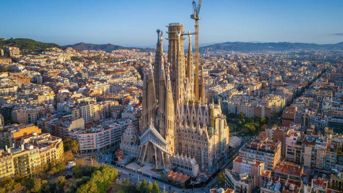 barselona-duplo-povecava-turisticku-taksu,-hoteli-posebno-pogodeni!-detaljan-cenovnik:-evo-koliko-novca-ce-turistima-biti-potrebno-za-jedno-nocenje