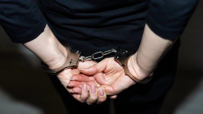 pao-zenski-spijunski-duo:-pomocnica-direktora-i-bankarka-odavale-tajne-o-milionima