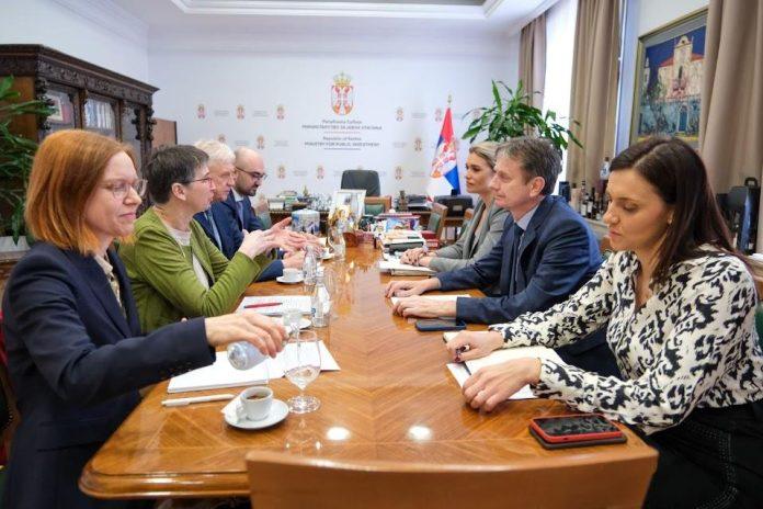 ministar-glisic-na-sastanku-sa-ambasadorkom-nemacke-o-aktuelnim-investicijama-i-novim-zajednickim-projektima