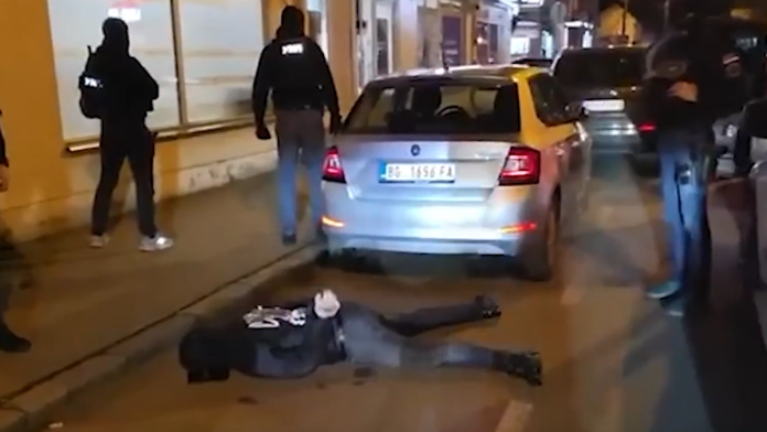 (video)-ovako-je-uhapsen-osumnjiceni-za-ubistvo-zivka-bakica-specijalci-ga-opkolili,-pa-oborili-nasred-ulice