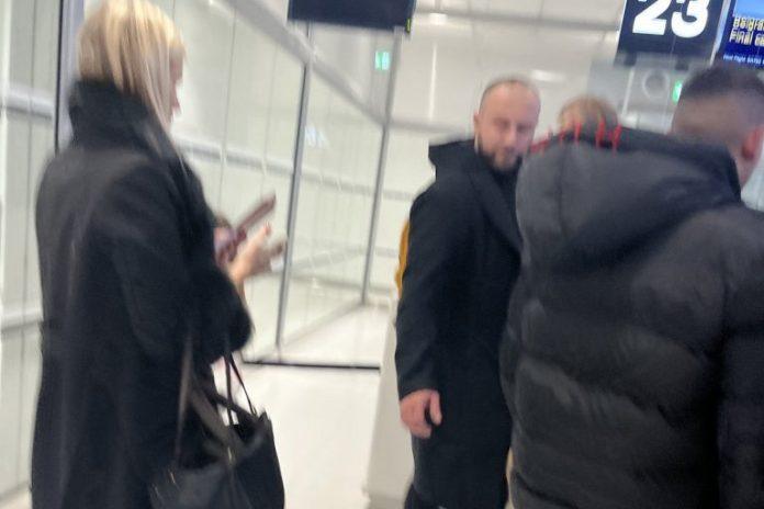 nas-pevac-i-njegova-trudna-supruga-zarobljeni-tokom-eskalacije-sukoba!-situacija-izmakla-kontroli,-fanovi-zabrinuti!