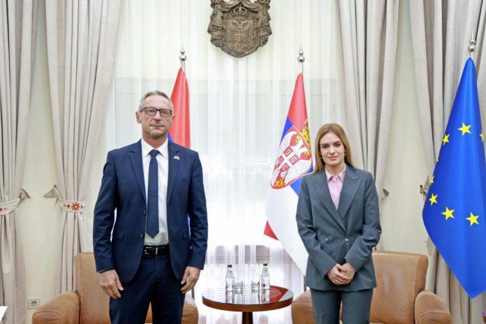 ministarka-stamenkovski:-nasa-duznost-je-da,-vise-nego-ikada,-ponavljamo-da-cemo-voditi-nacionalno-odgovornu-politiku,-ali-i-politiku-mira-i-stabilnosti