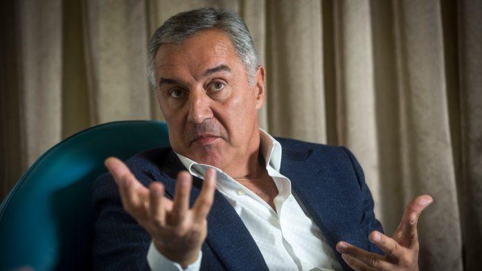 “to-je-i-milovo-oruzje”-advokat-aca-dukanovica:-“pronadene-su-puske-s-posvetom-njegovom-bratu”