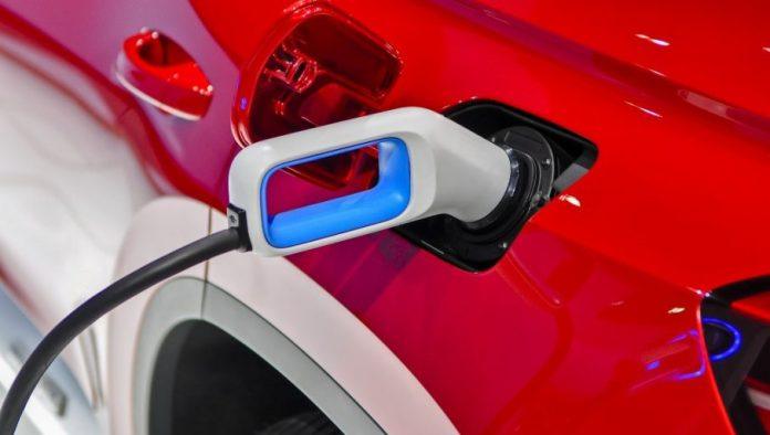 kako-do-subvencija:-pocelo-prijavljivanje-za-kupovinu-elektricnih-vozila-preko-portala-euprava