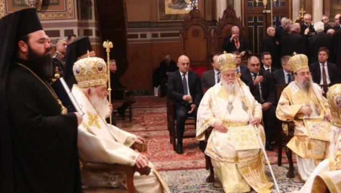 sve-pravoslavne-oci-uprte-u-atinu:-nas-ambasador-uz-grcku-elitu,-molitve-za-srpski-narod-zapalile-drustvene-mreze!-(foto)