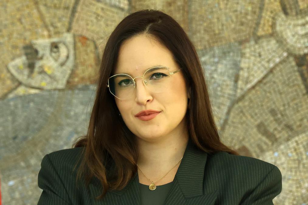 “sunovrat-blokaderskog-delovanja!”-ministarka-pavkov:-razapinjanje-lutke-na-krst-s-likom-predsednika-drzave-nije-politicki-stav,-vec-brutalan-cin-dehumanizacije “sunovrat-blokaderskog-delovanja!”-ministarka-pavkov:-razapinjanje-lutke-na-krst-s-likom-predsednika-drzave-nije-politicki-stav,-vec-brutalan-cin-dehumanizacije