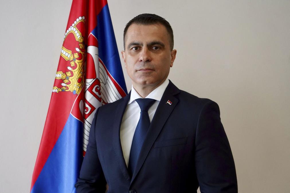 “necemo-dozvoliti-nove-podele-u-drustvu,-gradani-zele-mir-i-stabilnost”:-ministar-milicevic-osudio-transparent-na-blokaderskom-skupu-u-nisu “necemo-dozvoliti-nove-podele-u-drustvu,-gradani-zele-mir-i-stabilnost”:-ministar-milicevic-osudio-transparent-na-blokaderskom-skupu-u-nisu