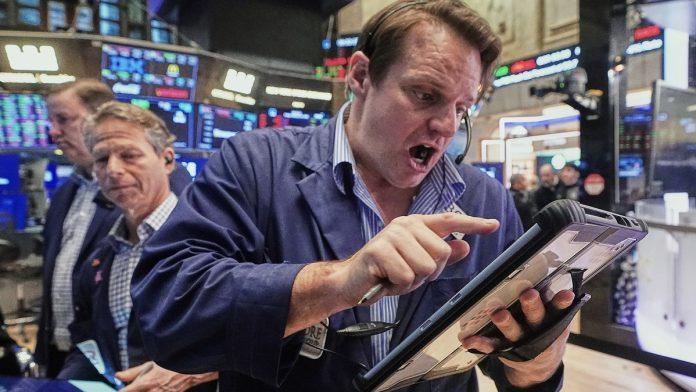 akcije-u-crvenom!-dow-jones-pao-za-vise-od-500-poena:-cene-nafte-rastu