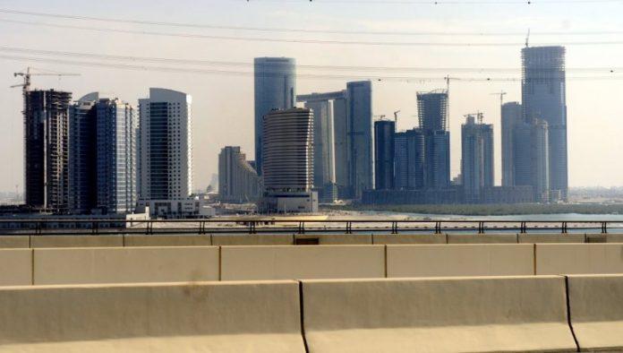 ambasada-srbije-u-emiratima-upozorila-na-prevaru:-apel-gradanima-da-ne-dele-licne-podatke-putem-telefona