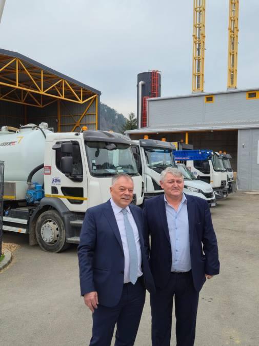 ministar-novica-toncev-u-poseti-malom-zvorniku:-oko-38-miliona-dinara-ulozeno-u-infrastrukturu-i-komunalno-opremanje ministar-novica-toncev-u-poseti-malom-zvorniku:-oko-38-miliona-dinara-ulozeno-u-infrastrukturu-i-komunalno-opremanje