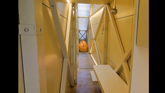 ovo-je-najuza-kuca-na-svetu!-ima-svega-14-kvadrata-:-ljudi-gledaju-sta-se-sve-nalazi-u-njoj-i-ne-veruju-(video)