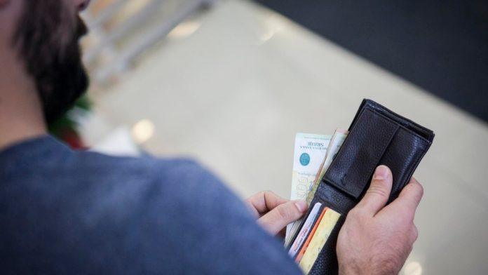 oni-mogu-da-ostvare-3.000-evra-novcane-pomoci!-raspisan-javni-konkurs-u-susednoj-drzavi:-evo-o-cemu-se-radi