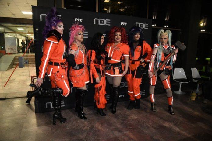 haos!-pogledajte-sta-je-dreg-kraljica-izvadila-iz-grudnjaka-u-trenutku-proglasenja-pobednika-na-pze-2026!-(video)