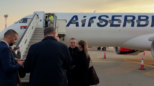 Авион-“Ер-Србије”-који-је-отишао-по-српске-држављане-слетео-у-Шарм-ел-Шеик Авион-“Ер-Србије”-који-је-отишао-по-српске-држављане-слетео-у-Шарм-ел-Шеик