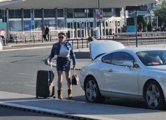 ZA OVO UZME 26.000 EVRA Naša pevačica se bavi prostitucijom, isplivao detaljan cenovnik: Nećete verovati koliko naplaćuje telefonski razgovor za-ovo-uzme-26.000-evra-nasa-pevacica-se-bavi-prostitucijom,-isplivao-detaljan-cenovnik:-necete-verovati-koliko-naplacuje-telefonski-razgovor