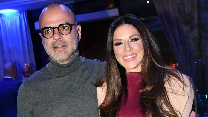 veliko-slavlje-u-domu-ane-sevic-voditeljka-se-obratila-muzu-i-podelila-neodoljiv-prizor:-cestitke-samo-stizu!-(foto)