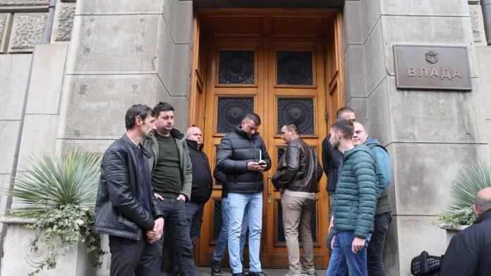 u-vladi-srbije-danas-sastanak-sa-predstavnicima-poljoprivrednika:-nekoliko-udruzenja-se-povuklo-sa-blokada-(foto)