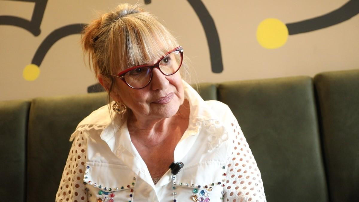 “ostavila-sam-ga-kada-mu-je-zena-dobila-rak”-srpska-spisateljica-bez-kajanja-varala-muza,-otkrila-i-tajnu-romansu-sa-bobom:-imala-sam-paralelnu-vezu-10-godina-(video) “ostavila-sam-ga-kada-mu-je-zena-dobila-rak”-srpska-spisateljica-bez-kajanja-varala-muza,-otkrila-i-tajnu-romansu-sa-bobom:-imala-sam-paralelnu-vezu-10-godina-(video)