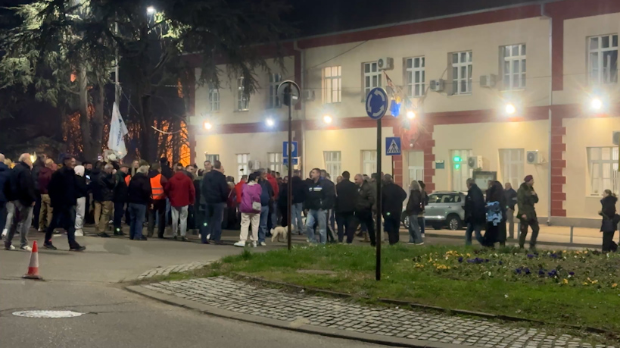 Златку-Кокановићу-потврђен-притвор,-активисти-Удружења-“Не-дамо-Јадар”-протестовали-у-Лозници