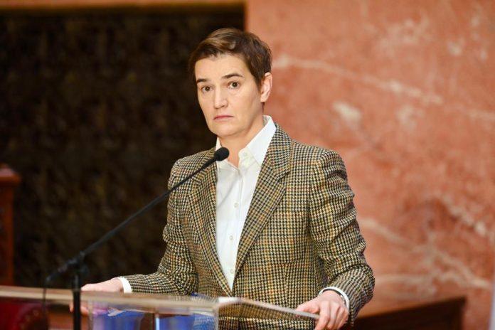 “idiotski-komentari,-jurenje-lajkova,-bez-ikakvog-smisla-i-ideje”-ana-brnabic-odgovorila-ponosu:-bukvalno-je-sebe-opisao-–-influenserka