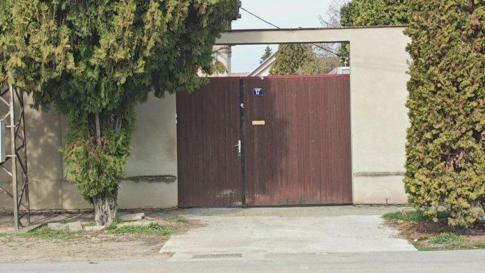 nije-se-javljala-satima,-unuka-dosla-da-je-obide,-pa-je-zatekla-iskasapljenu-detalji-jezivog-ubistva-u-senti:-maloletnik-krvnicki-ubadao-staricu,-a-onda-je-pokrao!